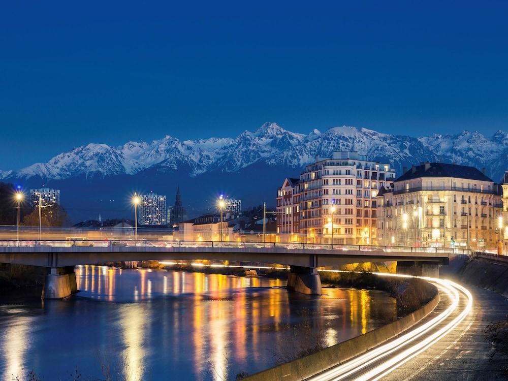 Ibis Grenoble Centre Bastille Екстериор снимка