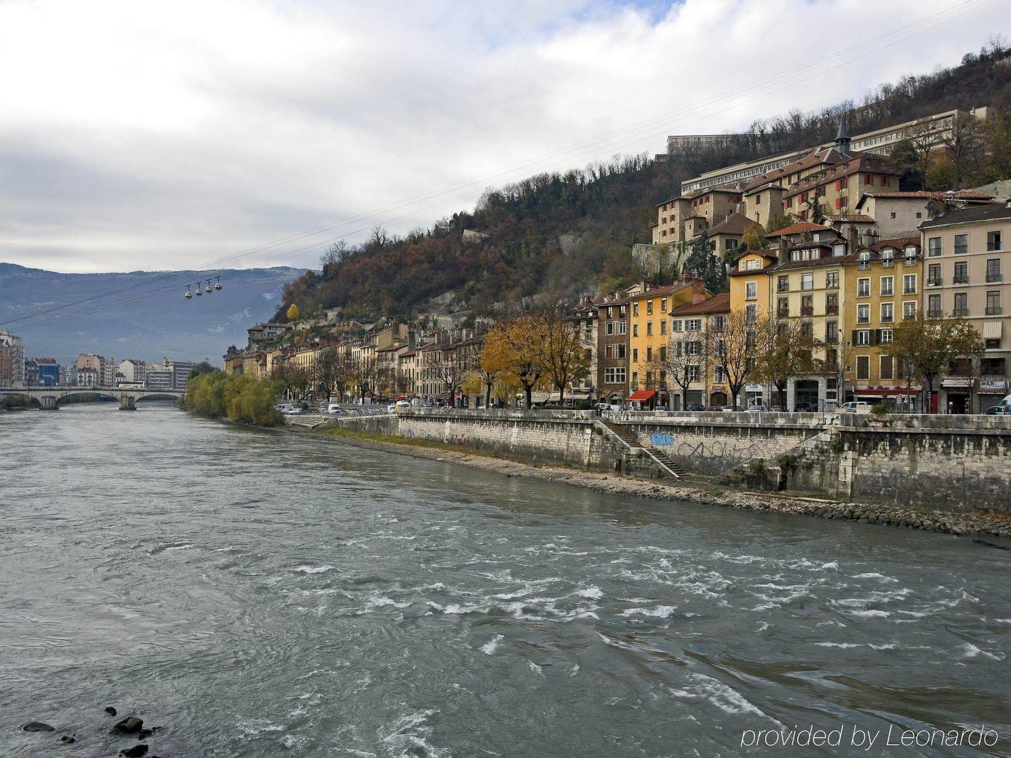 Ibis Grenoble Centre Bastille Екстериор снимка